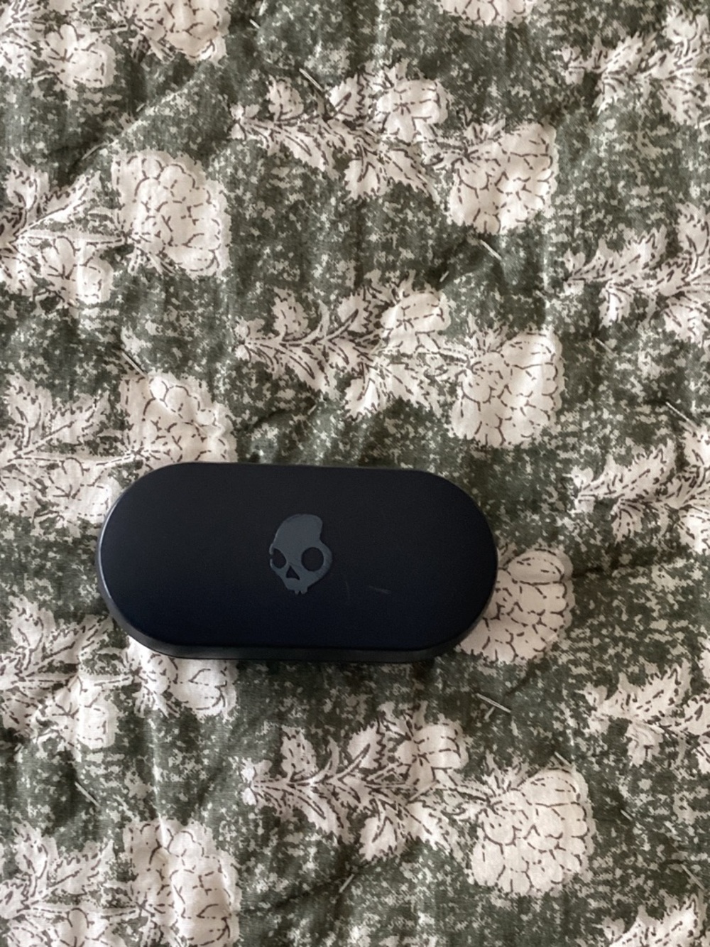 Skullcandy Black Portable Earbud Charging Case